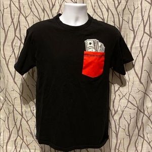 Men’s medium tee shirt. Money pocket.